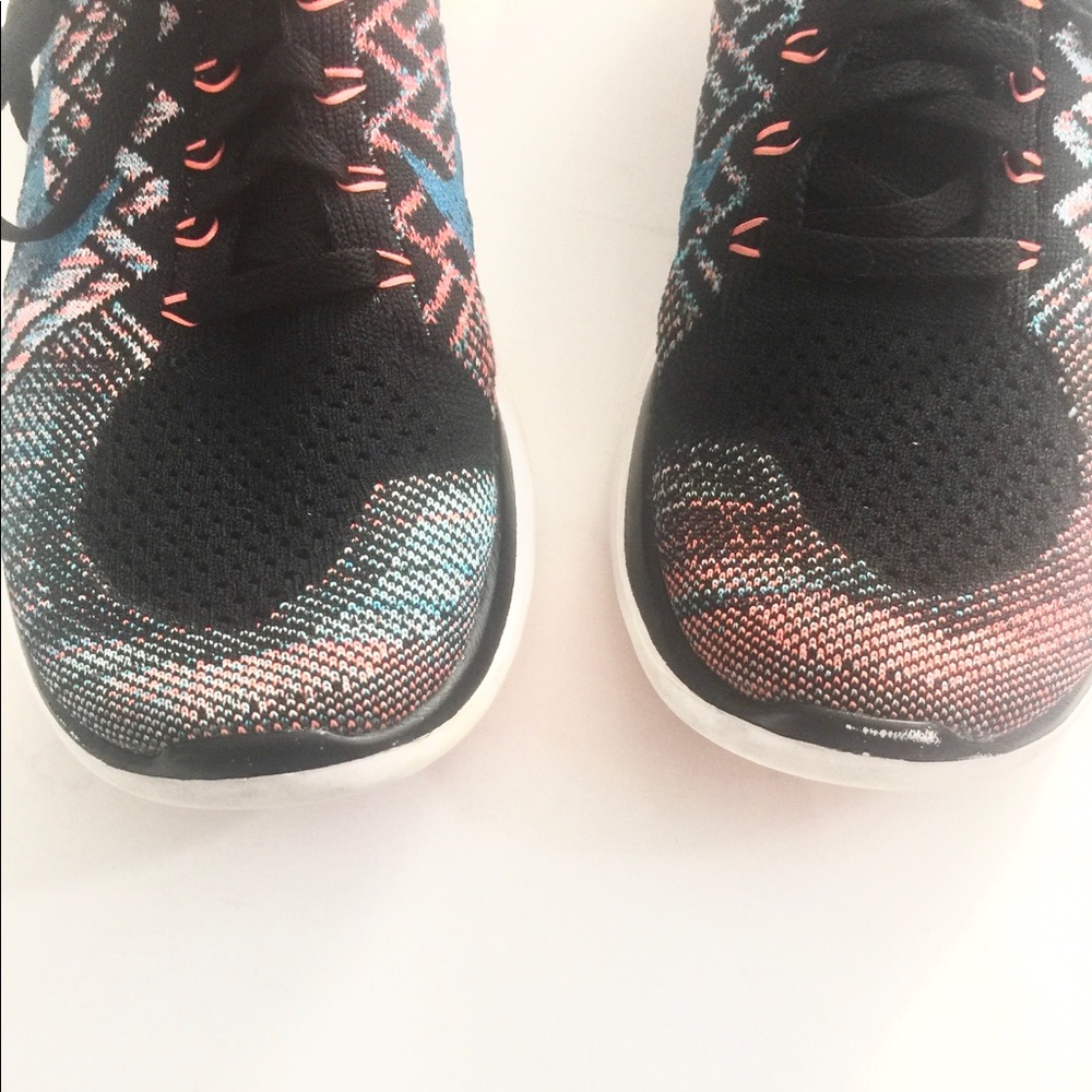 **SOLD** Nike | Free 4.0 Flyknit Running Sneaker - Picture 3 of 7